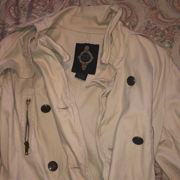 BB DAKOTA TRENCH COAT - Picture 2 of 5